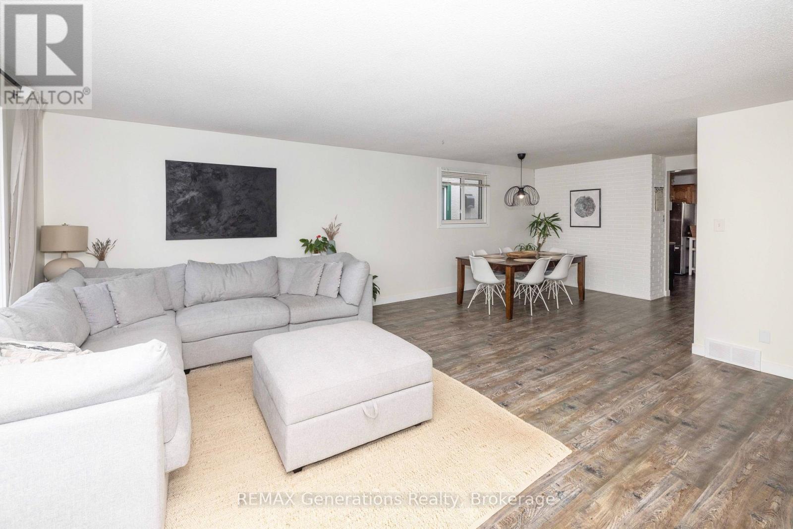 282 ALGOMA STREET N - Image 4