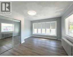 Living room - 5576 Desson Avenue, Niagara Falls, ON L2G3T1 Photo 9