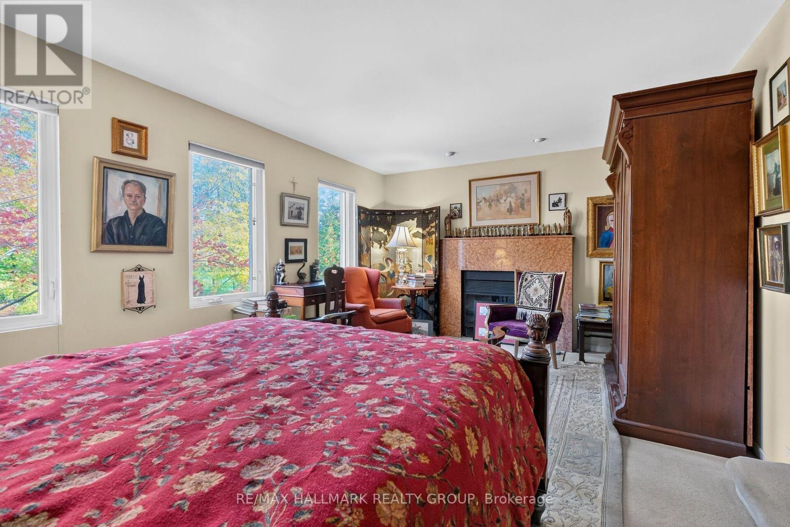 #2 121 MACKAY STREET - Image 26