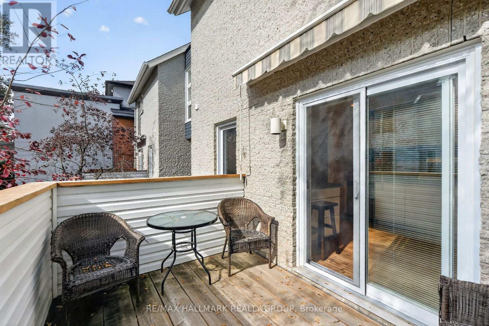 #2 121 MACKAY STREET - Image 21