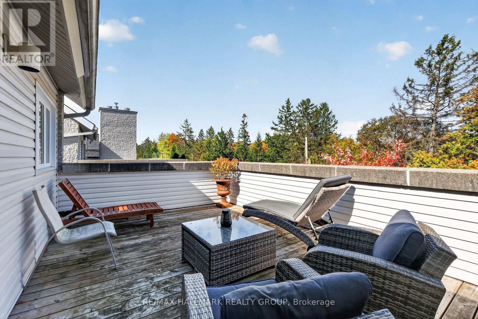 #2 121 MACKAY STREET - Image 38