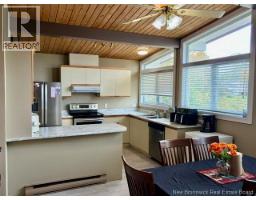 Kitchen/Dining room - 1015 Winton Crescent, Bathurst, NB E2A4G6 Photo 11