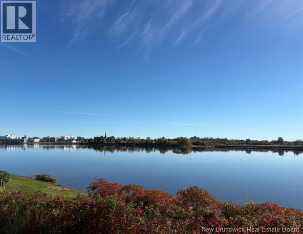 1015 Winton Crescent - 3
