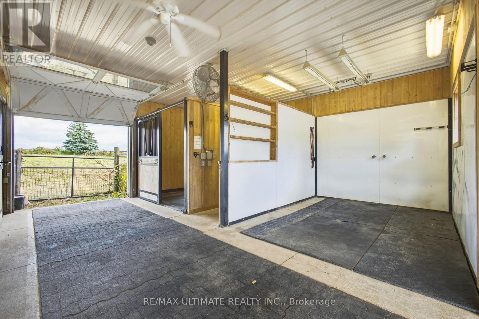 873421 5TH LINE ESTATES - Image 22