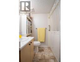 8412, 304 Mackenzie Way SW - photo 22