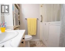 8412, 304 Mackenzie Way SW - photo 31