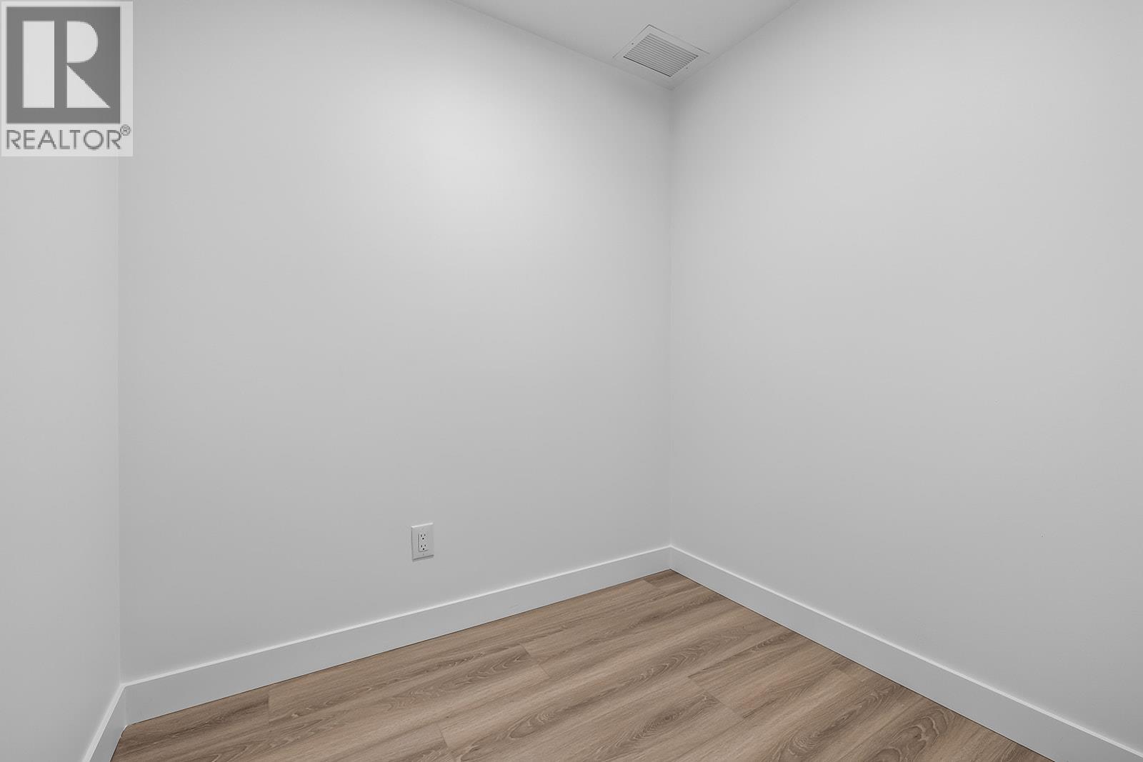 #203 2780 Olalla Road - 28