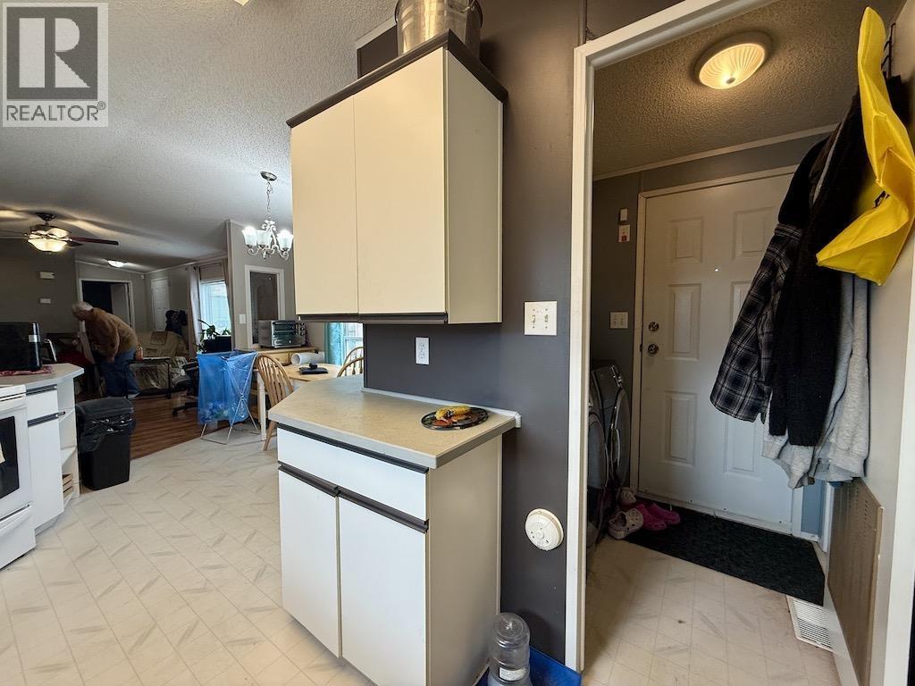 #23 8420 ALASKA ROAD - 25