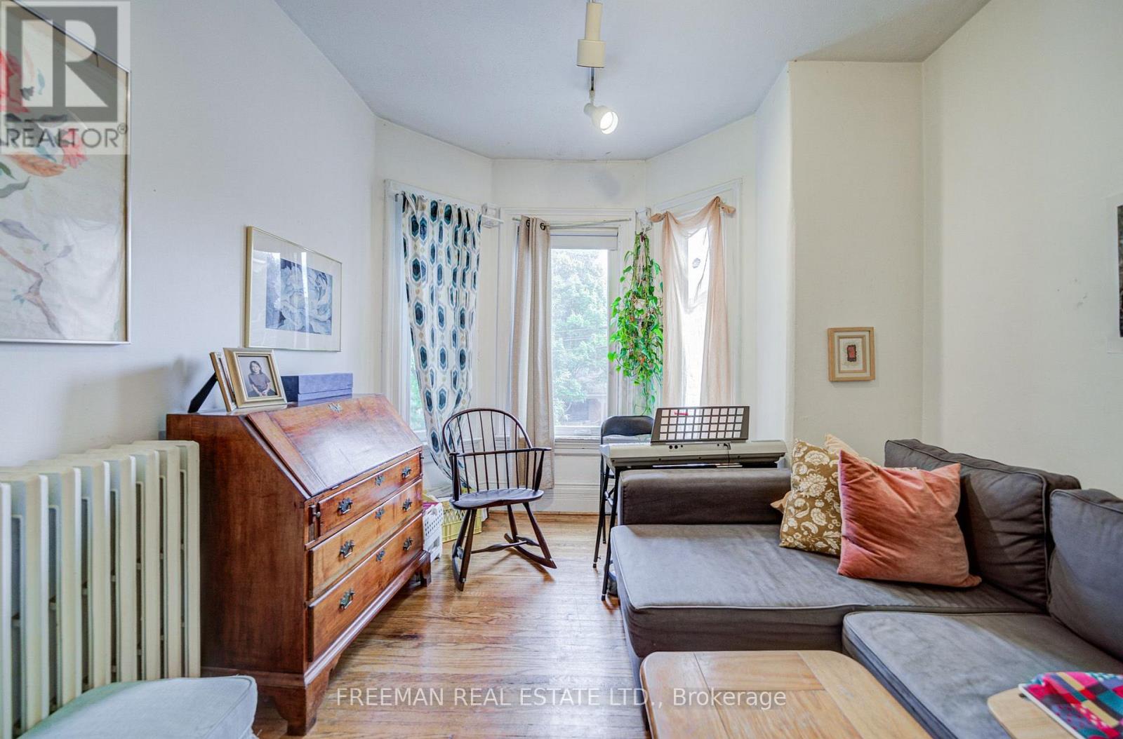 756 EUCLID AVENUE - 13