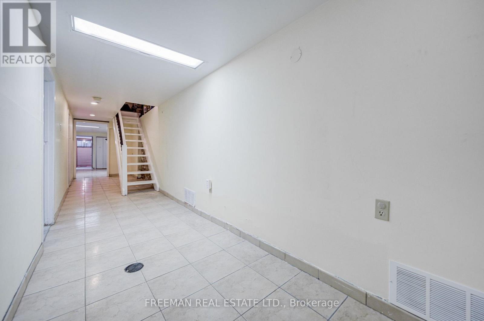 756 EUCLID AVENUE - Image 20