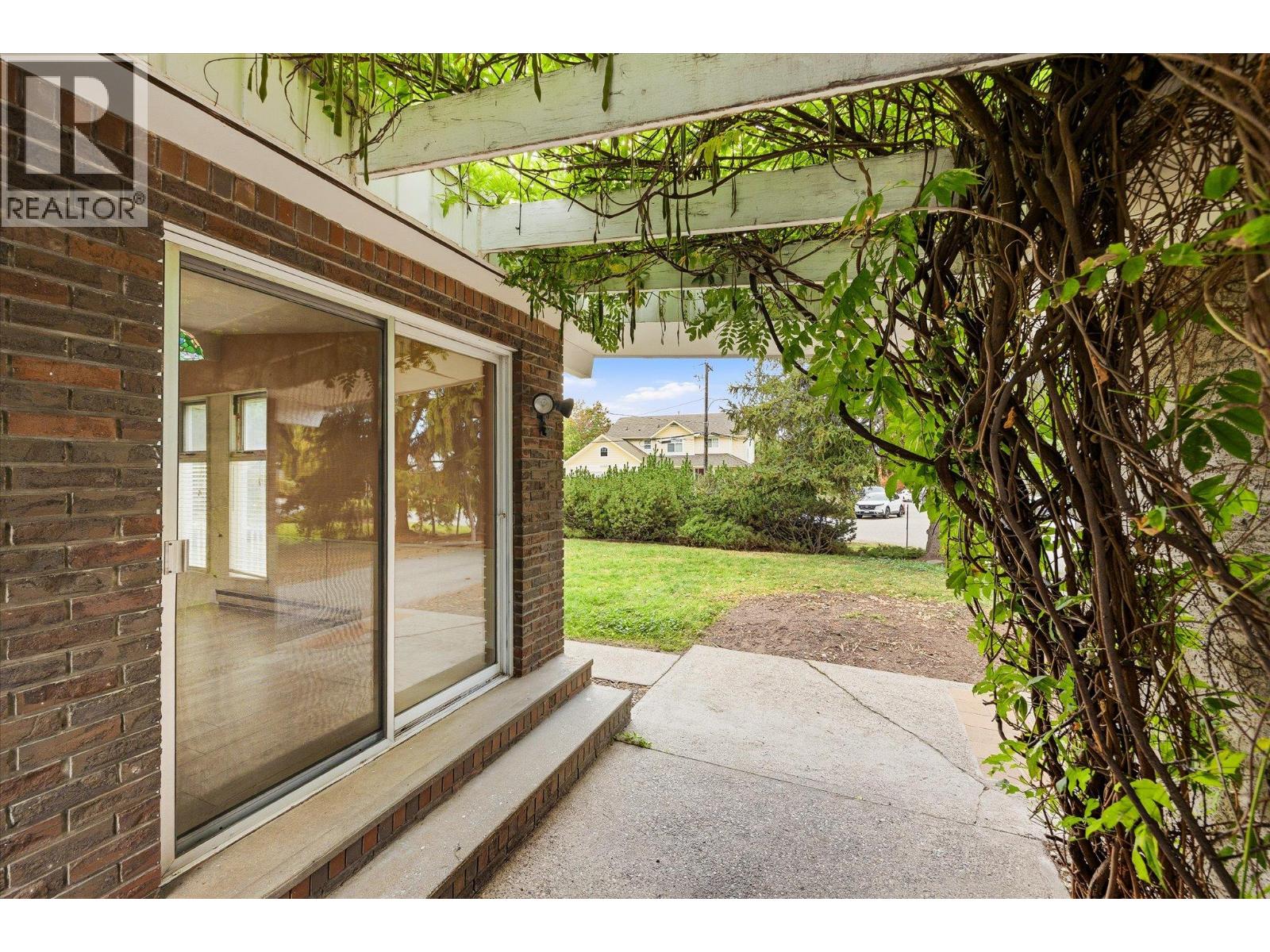 4583 Bonjou Road, Kelowna