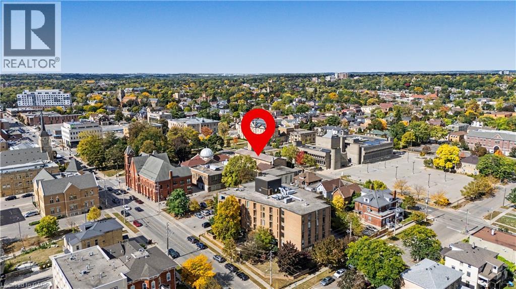97 Wellington Street — photo 12