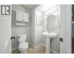 4pc Bathroom - 111 Polar Bay, Fort Mcmurray, AB T9K2W1 Photo 9