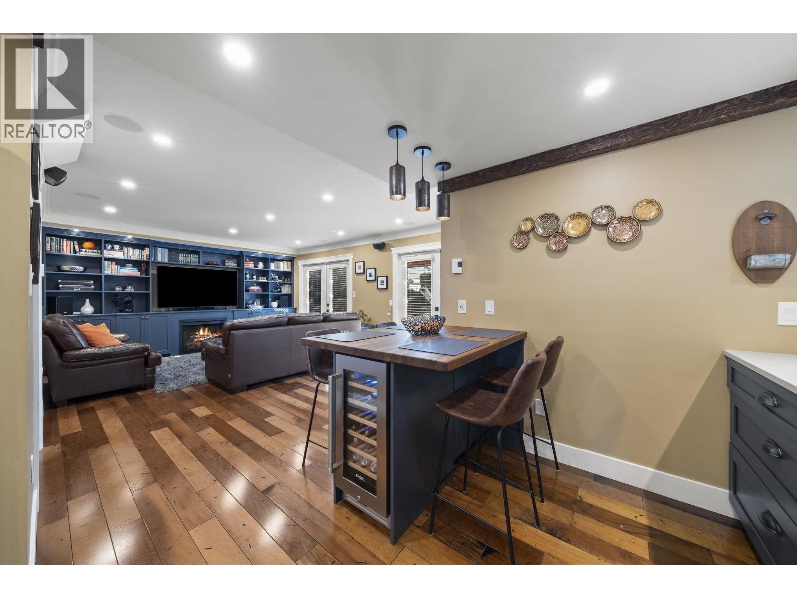 4326 BONAVISTA DRIVE, Richmond