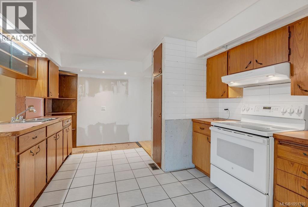 3234 Douglas St, Chemainus