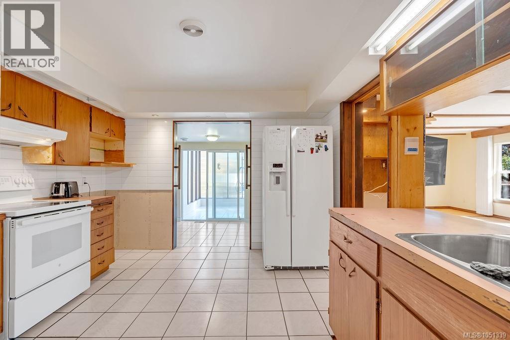 3234 Douglas St, Chemainus