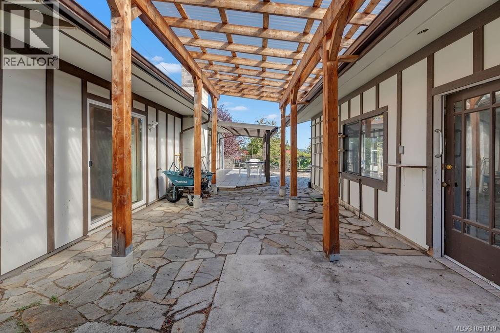 3234 Douglas St, Chemainus