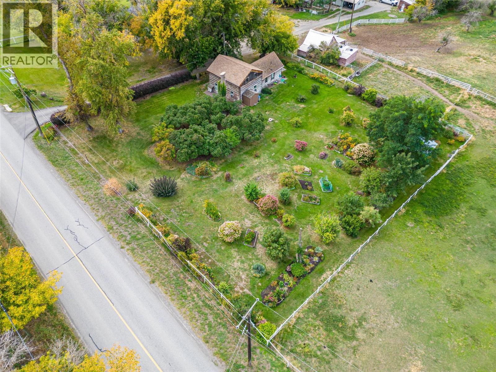 6725 Barnhartvale Road - Image 22
