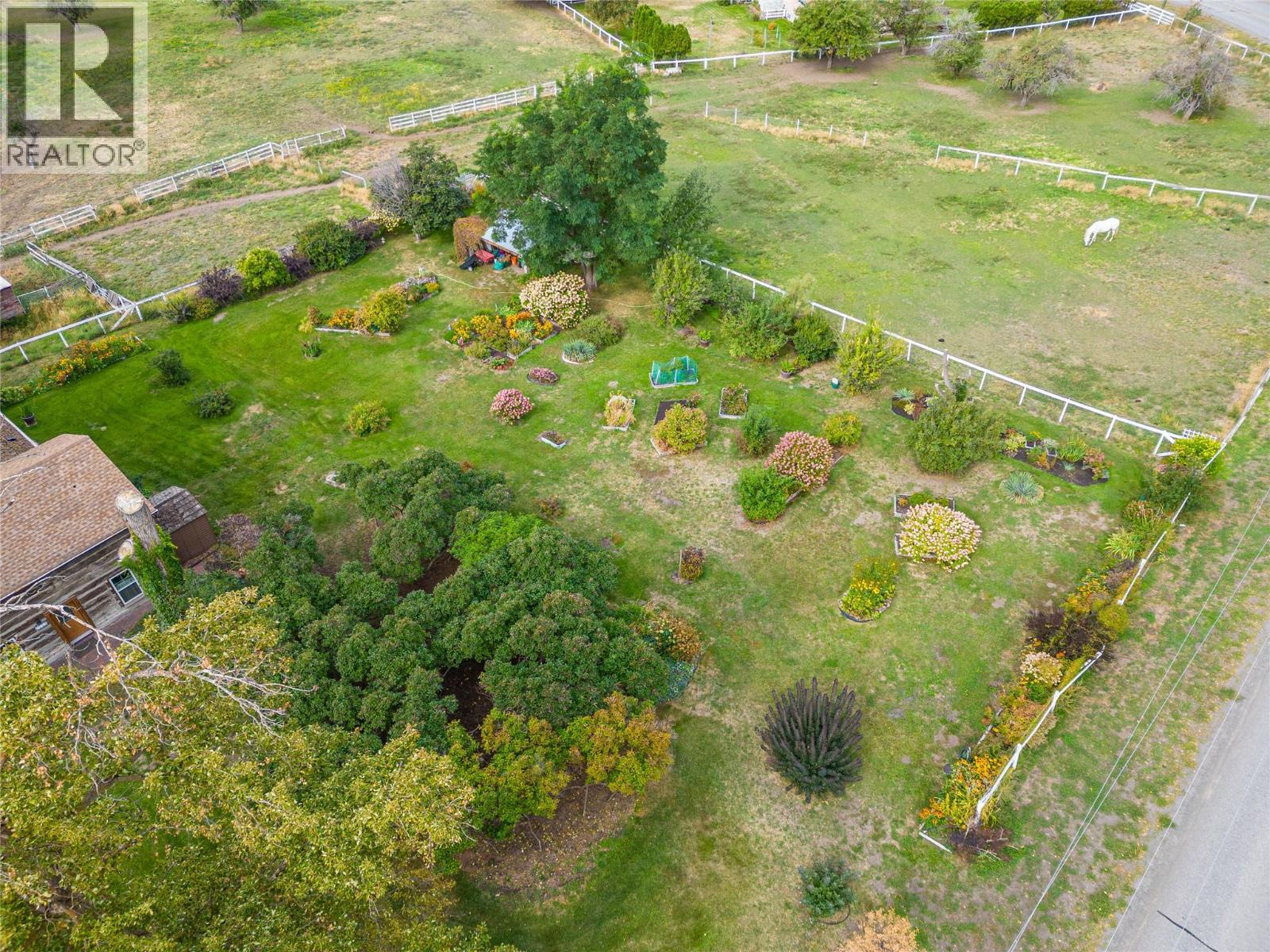6725 Barnhartvale Road - Image 27