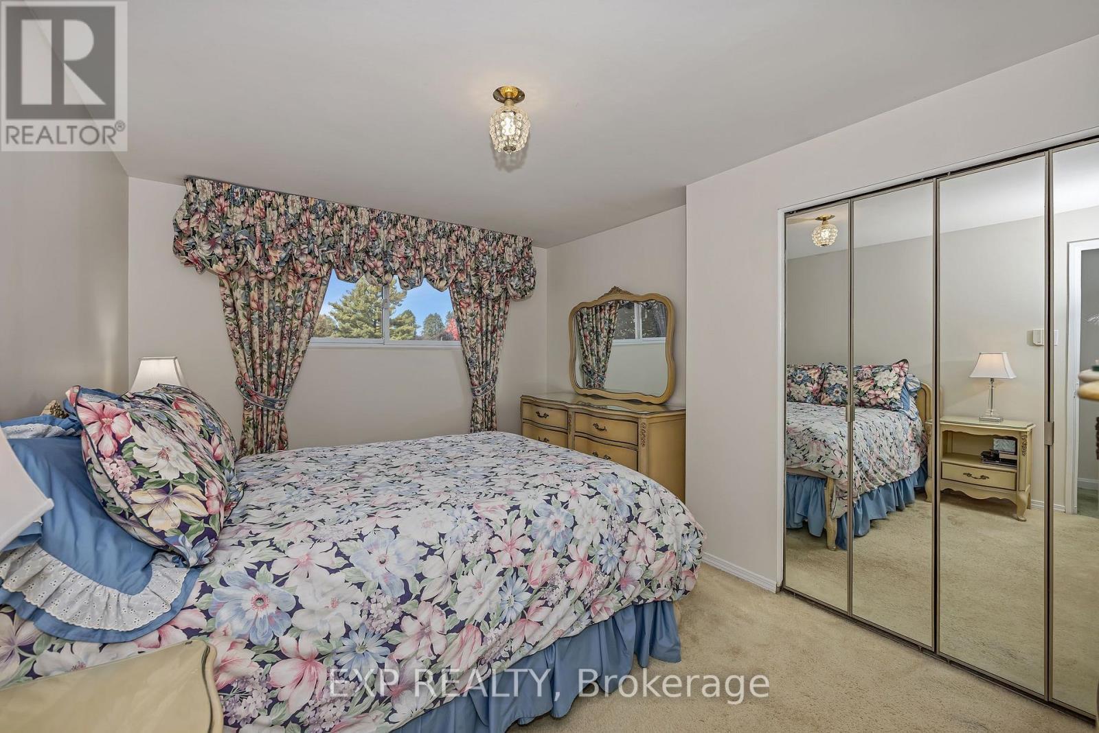 2161 VALLEY DRIVE - Image 17