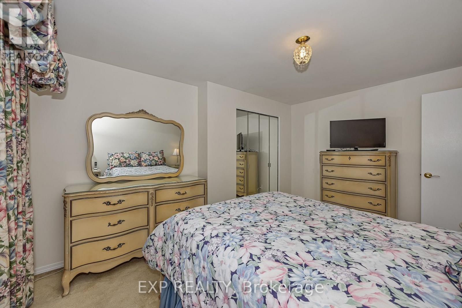 2161 VALLEY DRIVE - Image 18