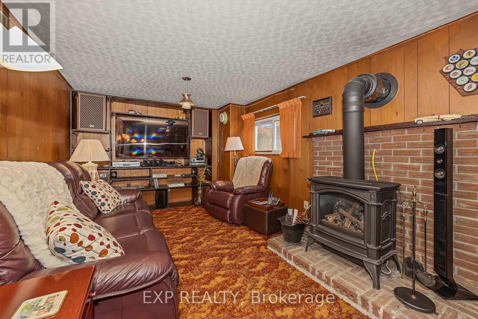2161 VALLEY DRIVE - Image 23