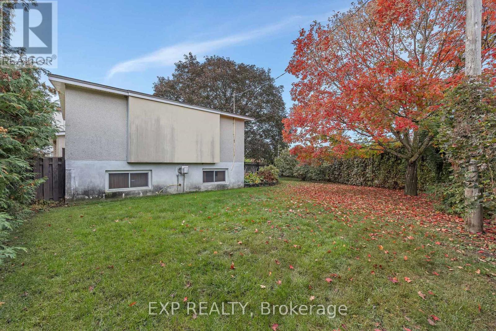 2161 VALLEY DRIVE - Image 33