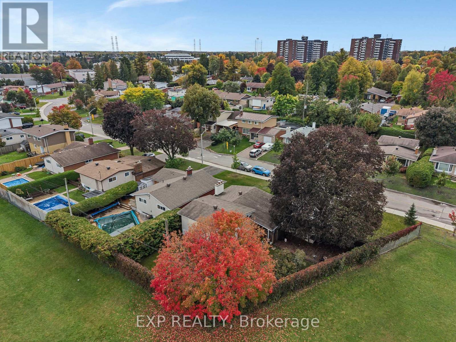 2161 VALLEY DRIVE - 38