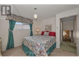 2161 Valley Drive, Ottawa, ON K1G2P6 Photo 16