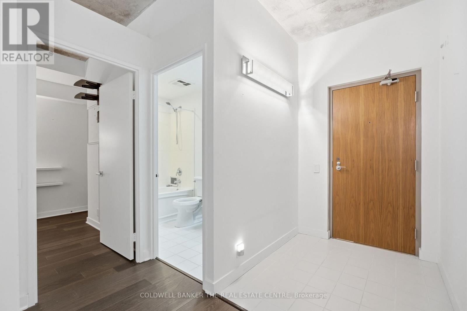 #501 36 CHARLOTTE STREET - 16