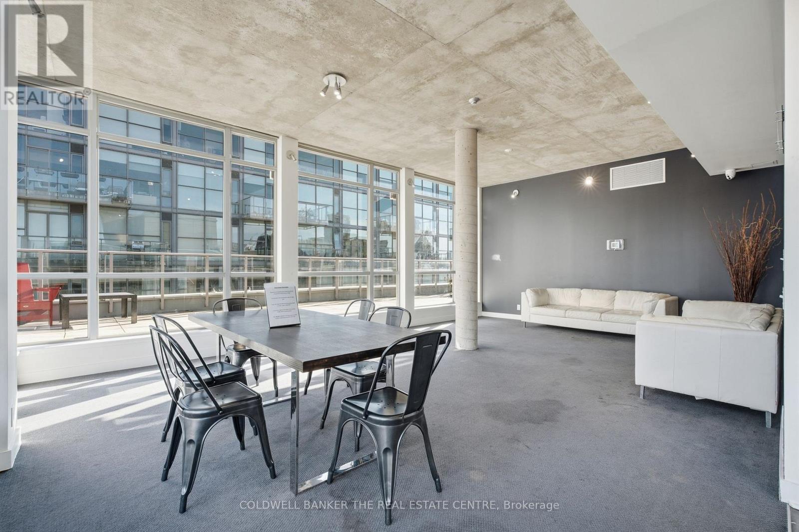 #501 36 CHARLOTTE STREET - 21