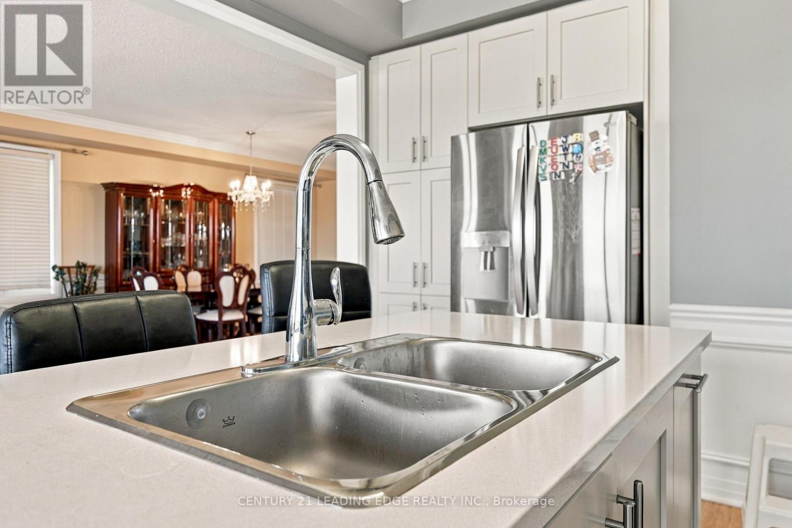 119 YACHT DRIVE - 19