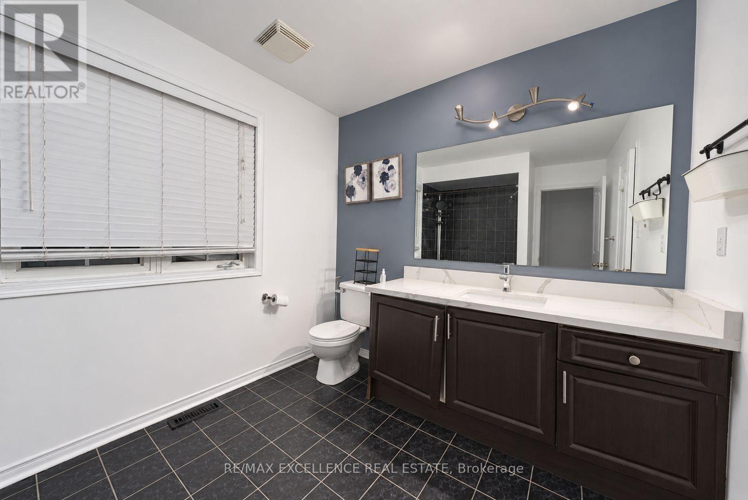 2371 Clearside Court, Pickering, ON photo 6