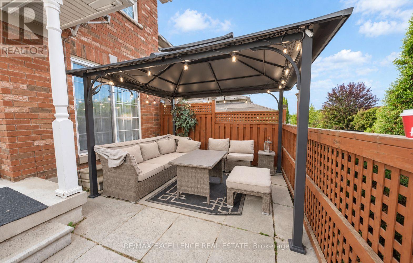 2371 Clearside Court, Pickering, ON photo 8