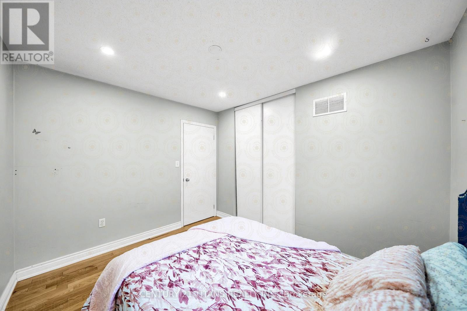 51 Marchwood Crescent, Clarington, ON photo 12