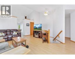 Bedroom - 123 Riverview Circle, Cochrane, AB T4C1K5 Photo 9