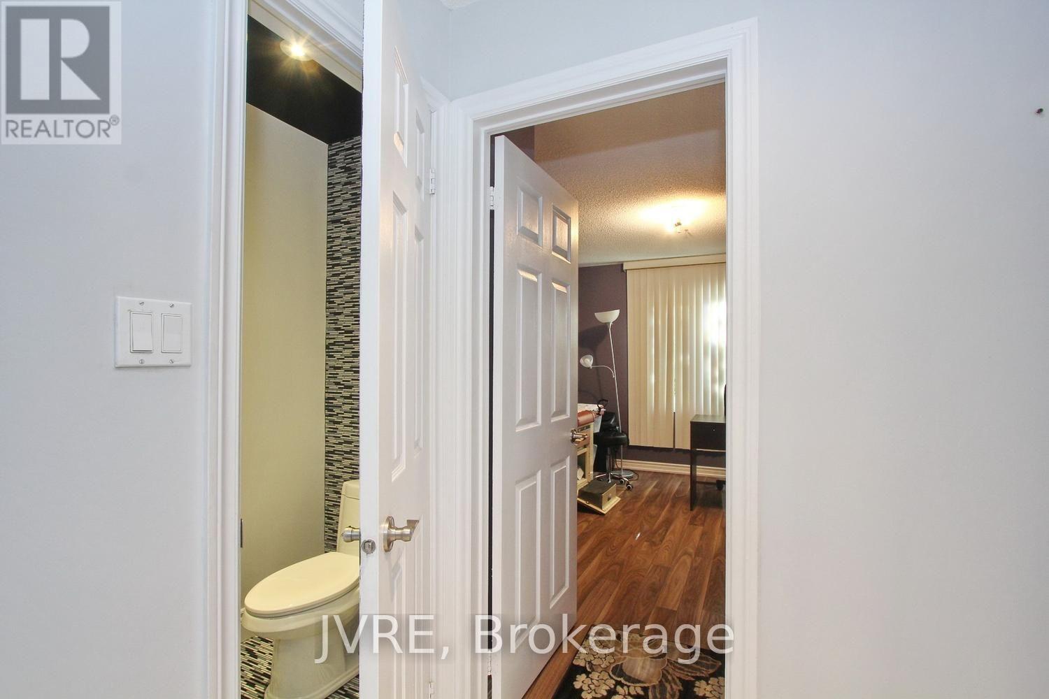612 ELGIN MILLS ROAD W - 21