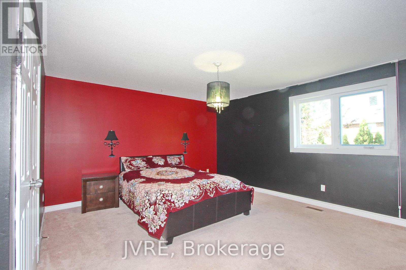 612 ELGIN MILLS ROAD W - 30