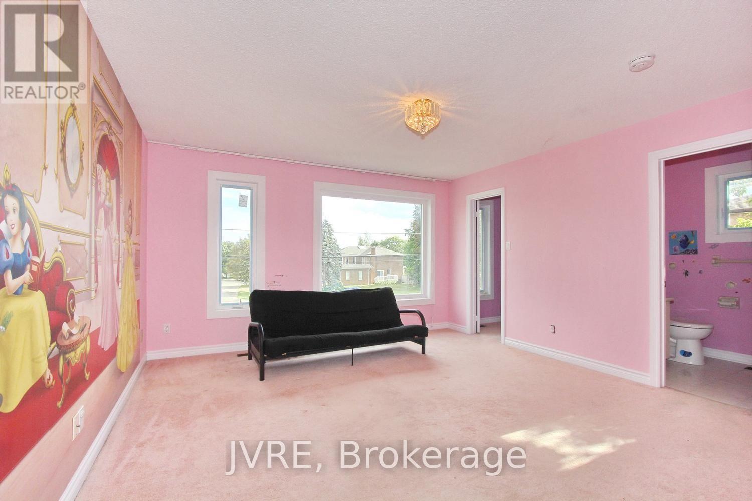 612 ELGIN MILLS ROAD W - 36