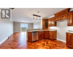 Unit 402 - 115 Forest Road thumbnail 9