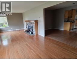 Bedroom 3 - 121 S Seventh Avenue, Williams Lake, BC V2G1L3 Photo 6