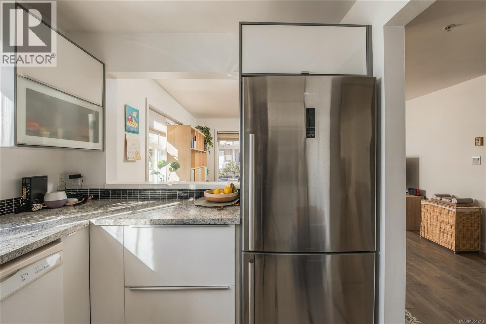 203 3230 Glasgow Ave, Saanich - Image 1
