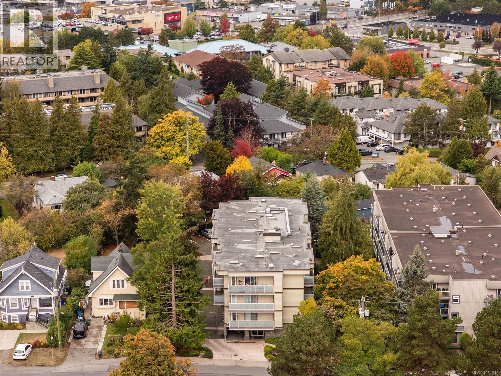 203 3230 Glasgow Ave, Saanich - Image 1