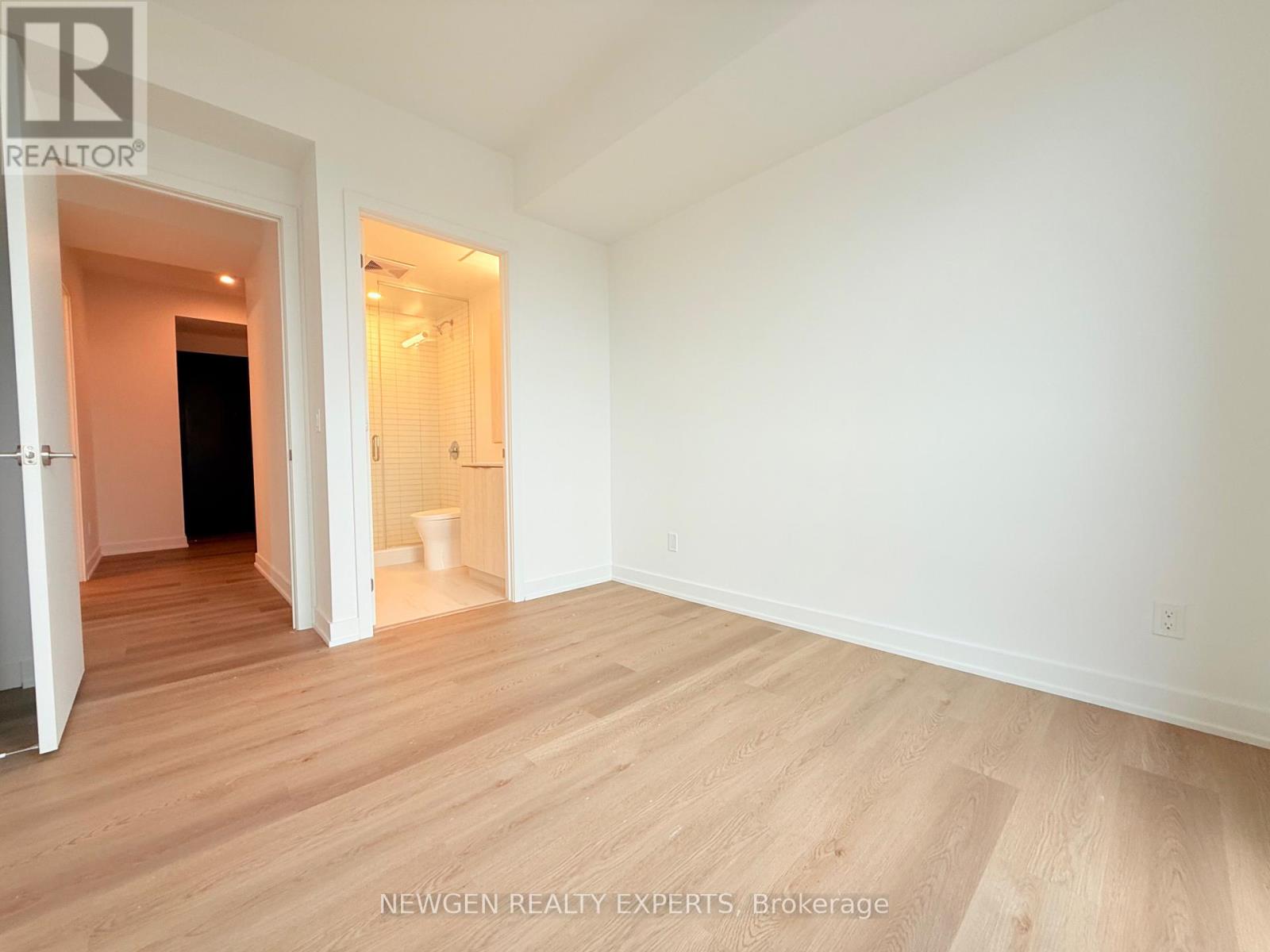 101 John Street North — photo 32