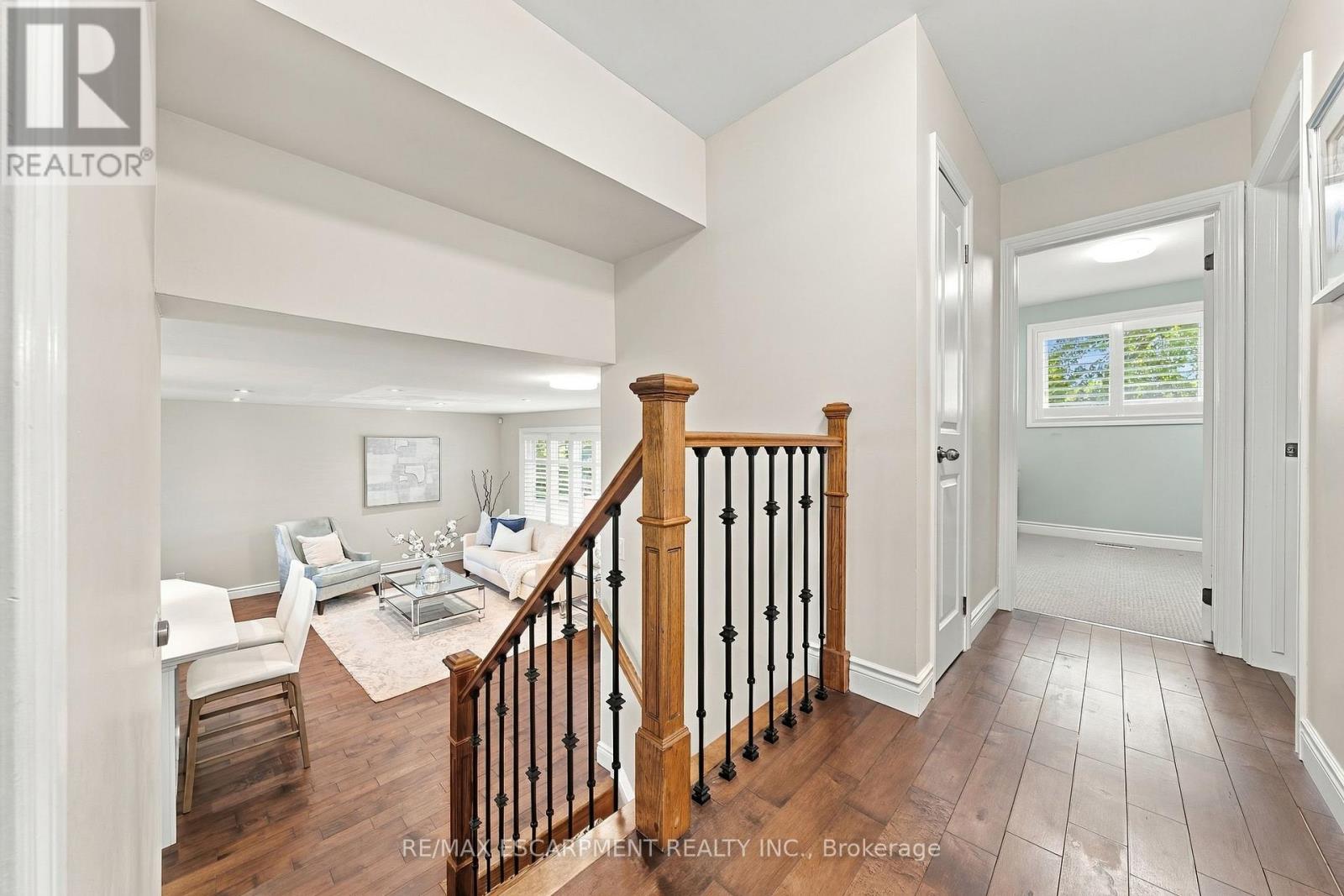 2231 Urwin Crescent, Oakville, ON photo 13
