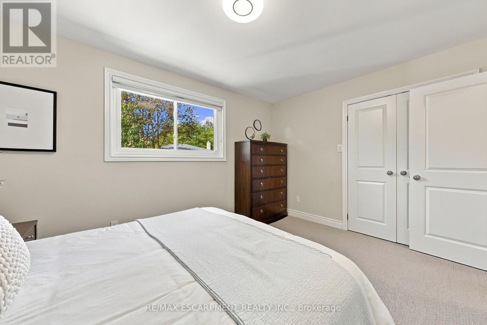 2231 URWIN CRESCENT - 15