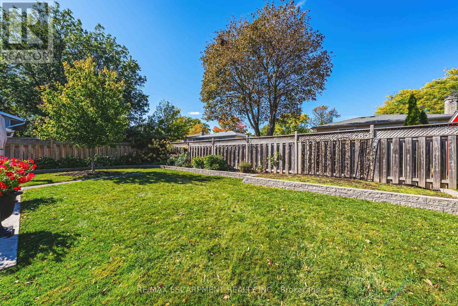 2231 URWIN CRESCENT - 31