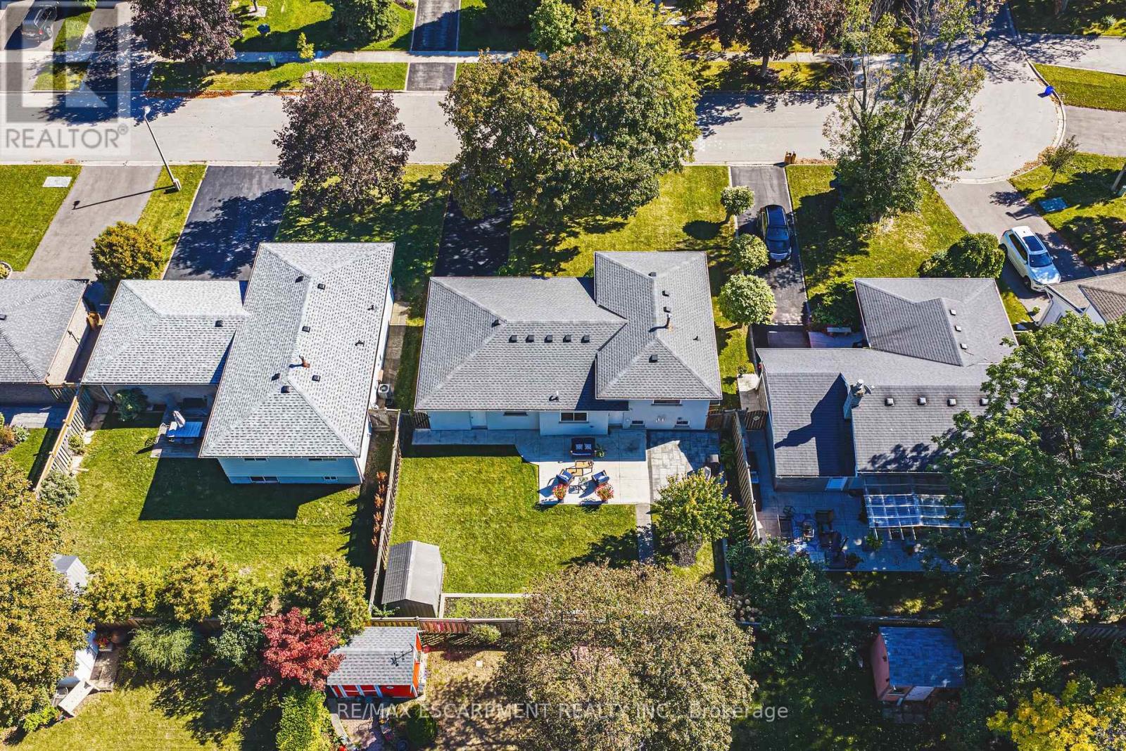 2231 URWIN CRESCENT - 33