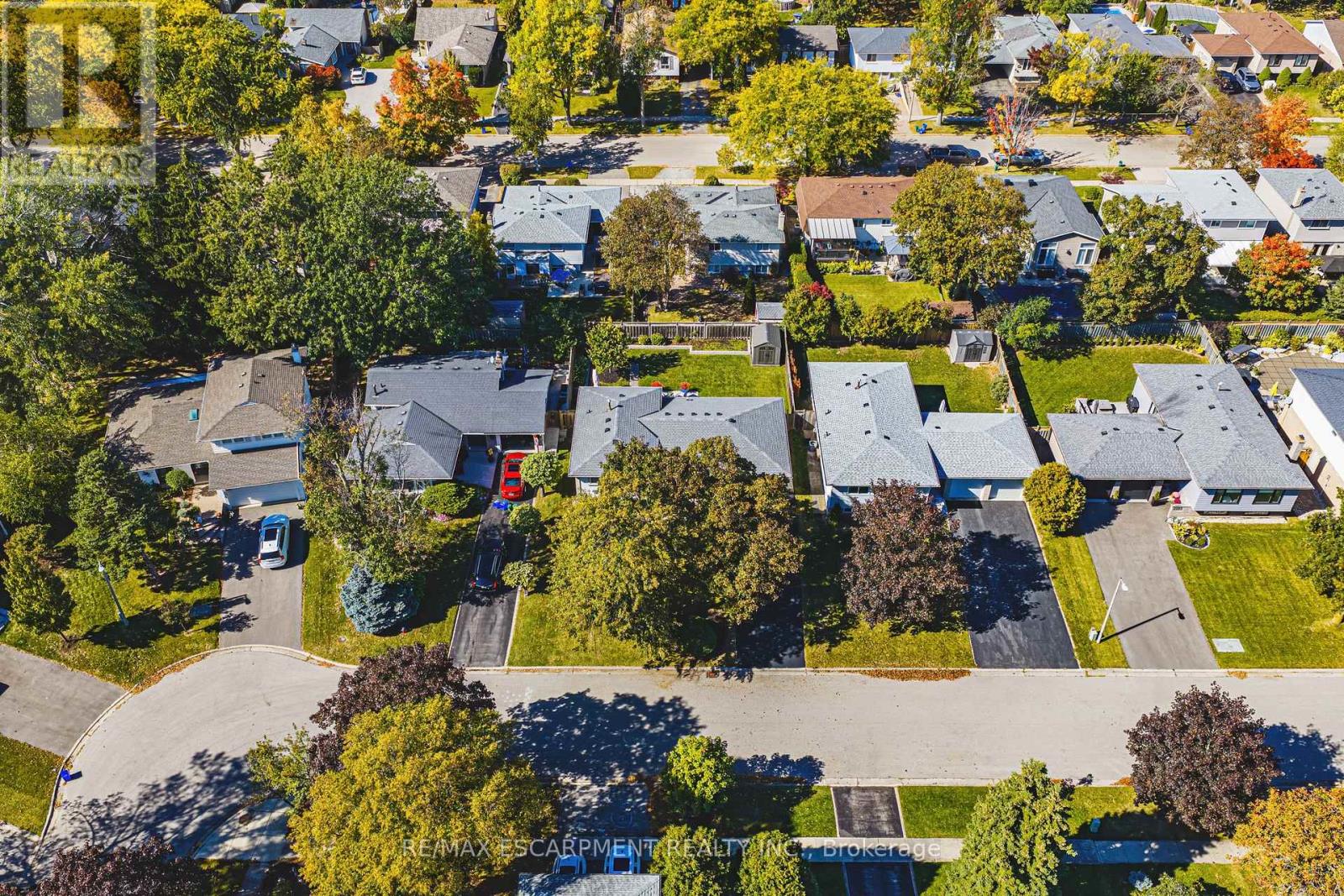 2231 URWIN CRESCENT - 34