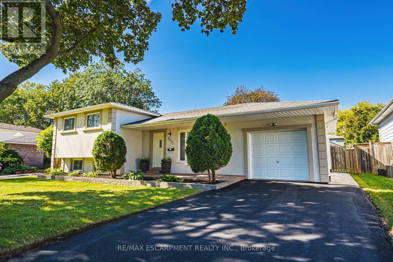 2231 Urwin Crescent, Oakville, ON photo 46